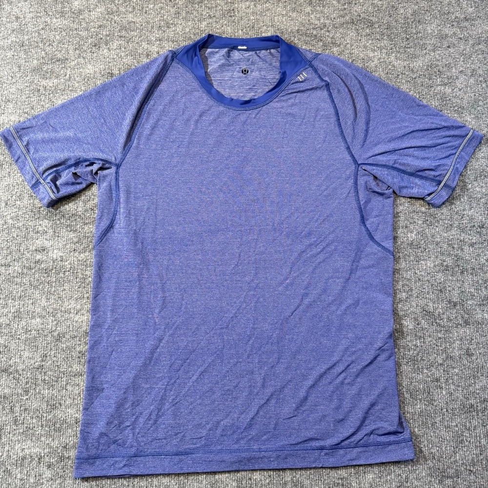 Men's Lululemon Reversible Short Sleeve‎ Athletic Shirt Size Small Blue